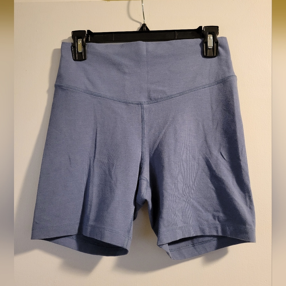 W's M Old Navy Extra High-Rise Bike Short in Dusty Blue